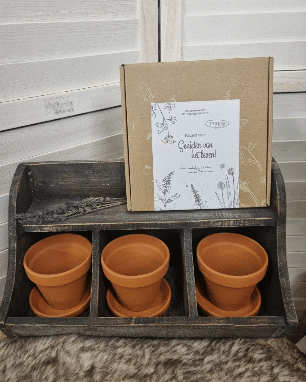 DIY kruidenkastje met kruiden